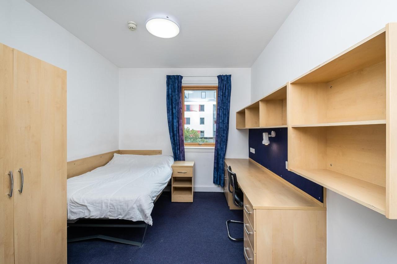En Suite Rooms, Gillingham - Sk Bagian luar foto