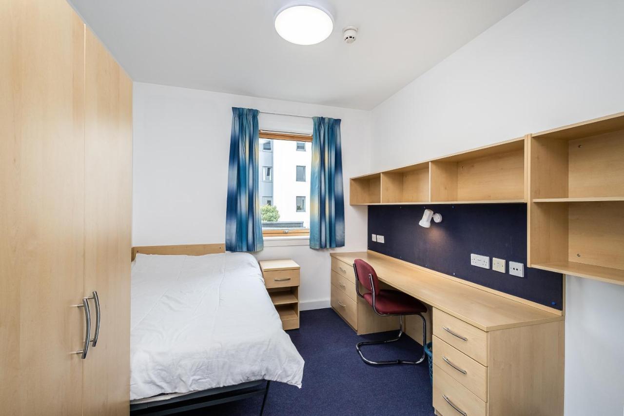En Suite Rooms, Gillingham - Sk Bagian luar foto