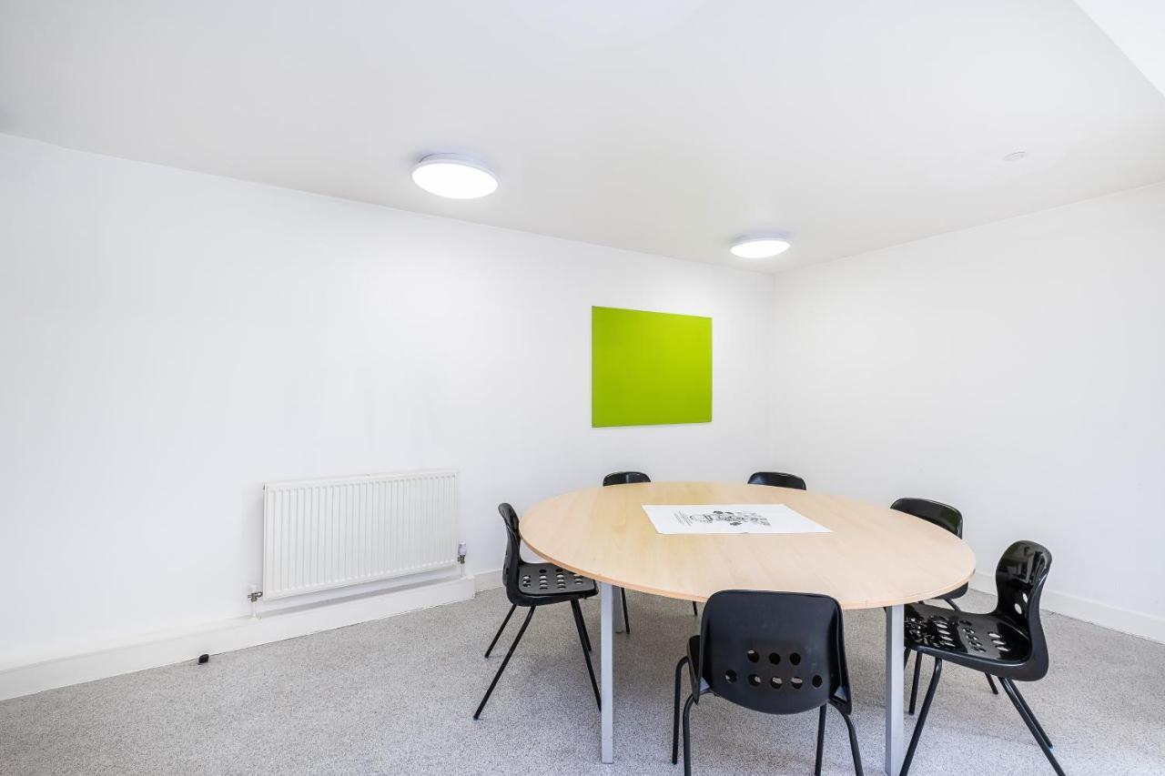 En Suite Rooms, Gillingham - Sk Bagian luar foto