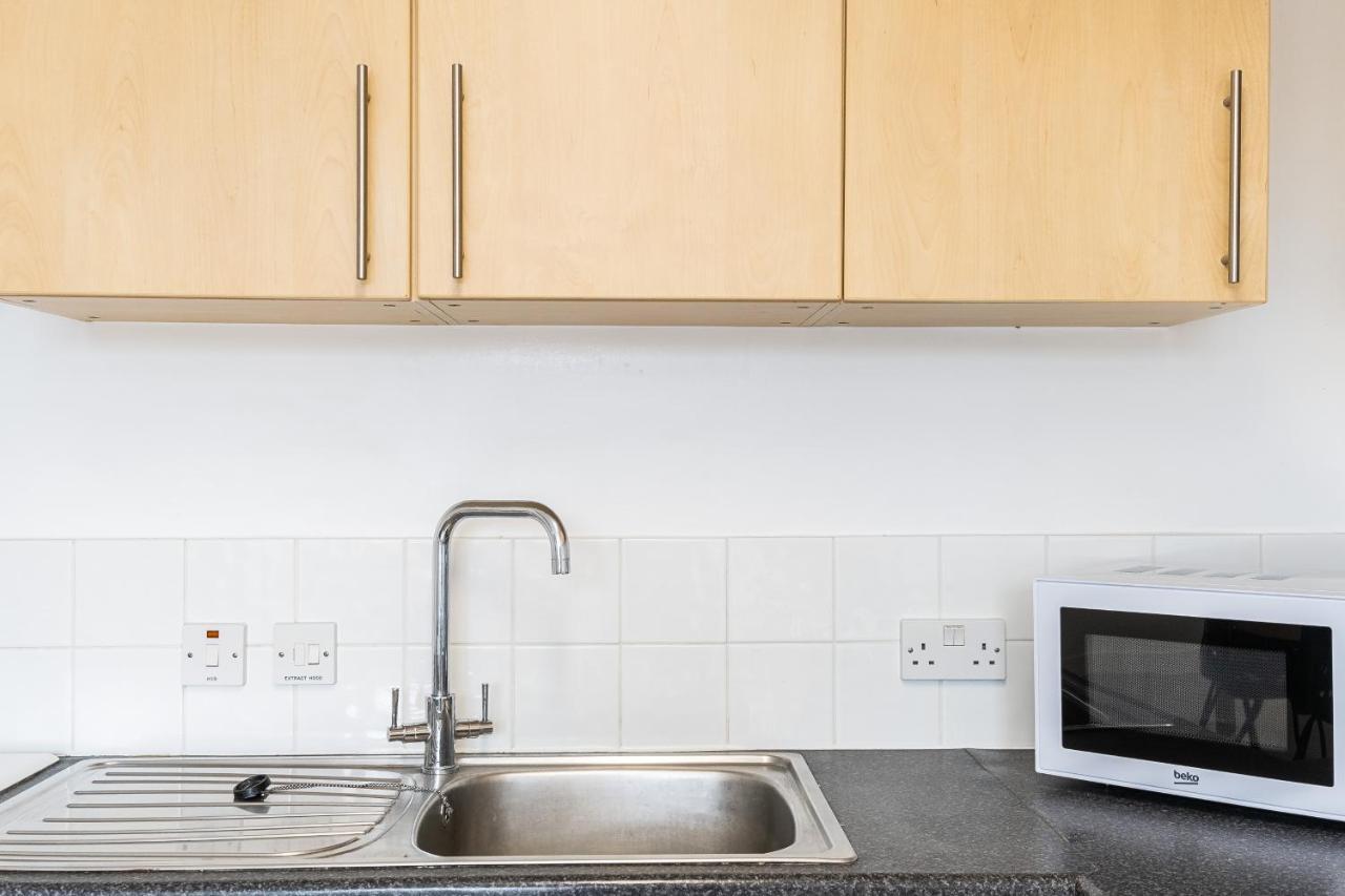 En Suite Rooms, Gillingham - Sk Bagian luar foto