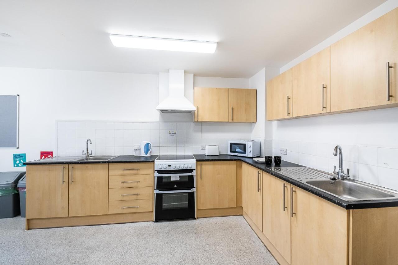 En Suite Rooms, Gillingham - Sk Bagian luar foto